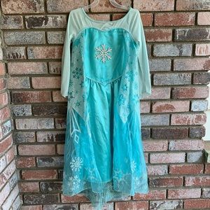 Elsa costume good condition!